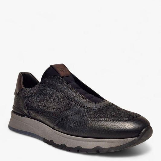 Blu Barrett sneakers