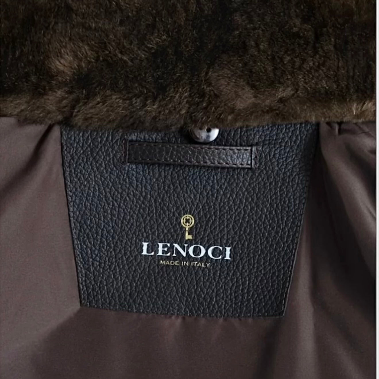 Куртка зимова LENOCI темно-синя з натуральним бобровим коміром та кашеміровою підкладкою Made in Italy