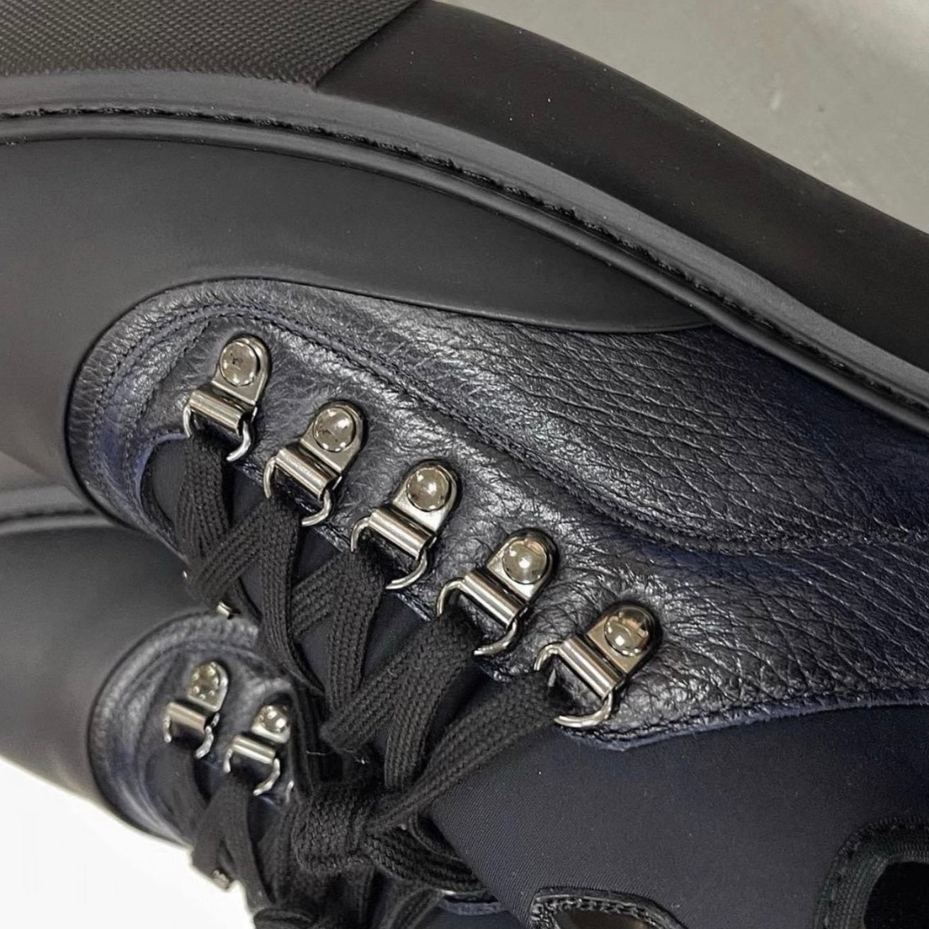 Men’s Blu Barrett sneakers in dark navy deer leather