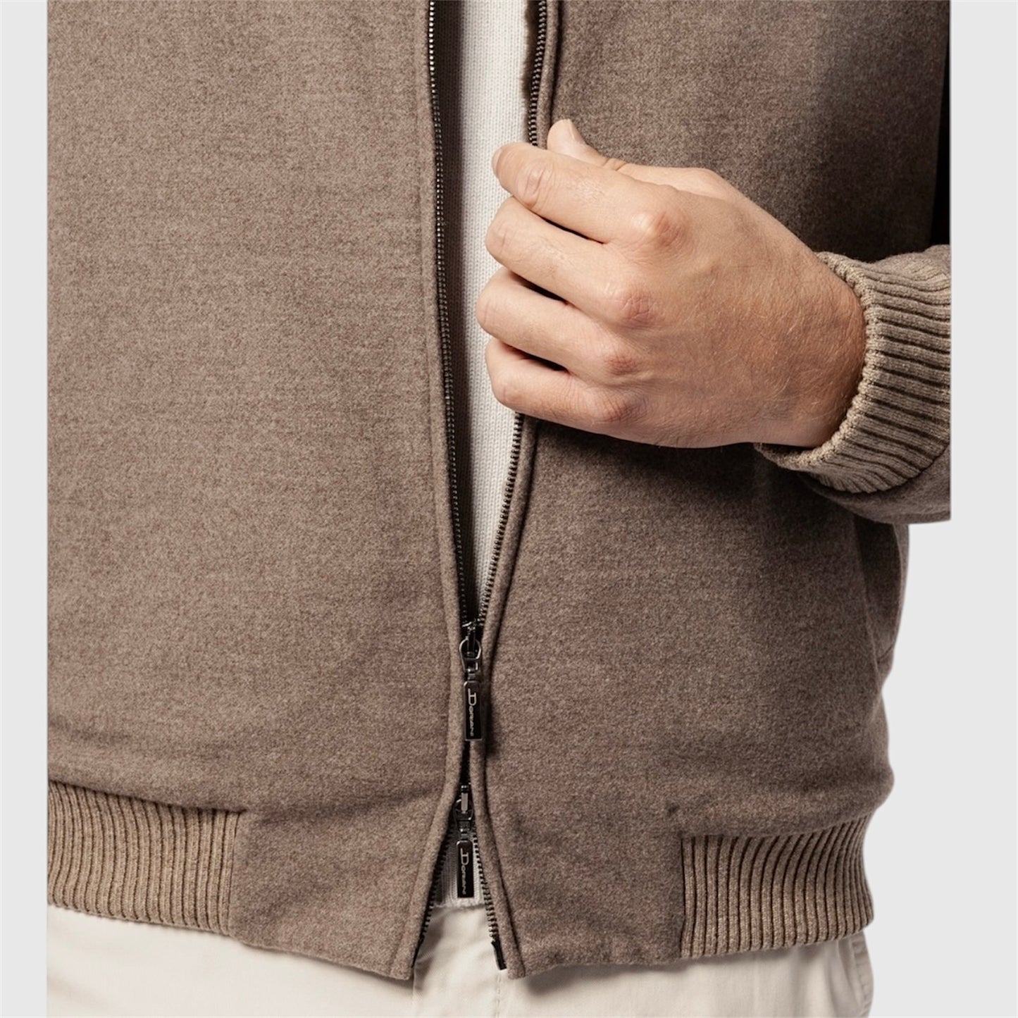 БОМБЕР З ВОВНИ ТА НАТУРАЛЬНИМ ХУТРОМ  Doriani