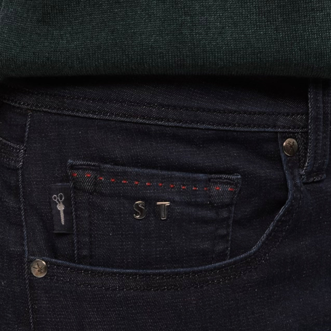 Detail of Tramarossa Leonardo slim jeans pocket